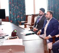 وزیراعلیٰ عمر عبداللہ کی سول سیکرٹریٹ میں متعدد وفود وَ اَفراد سے ملاقات