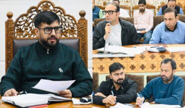 ضلع ترقیاتی کمشنر کپواڑہ نے کیرن کیلئے ’ اسپریشنل بلاک پروگرام ‘ کے تحت ایکشن پلان کو حتمی شکل دینے کیلئے میٹنگ کی صدارت کی