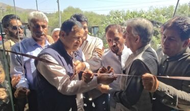 جاوید ڈار نے مٹن میں ب’ریستا ہائبرڈ کیفے‘کا اِفتتاح کیا