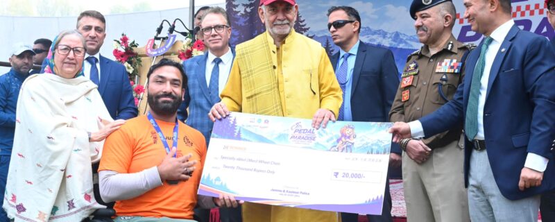 لیفٹیننٹ گورنر نے ’ پیڈل تھرو پراڈائز‘کے جیتنے والوں کو مُبارک باد دِی اور نوجوانوں کو قوم کی سب سے بڑی طاقت قرار دیا