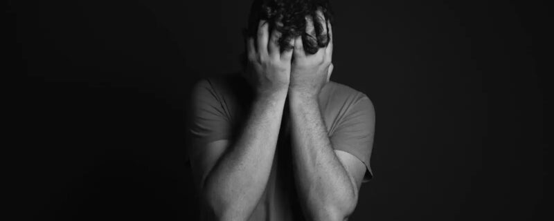 اپنے بیٹے کو گولی مار دو یا اس کے ساتھ برہنہ چلو: کولکتہ میں باپ کو الٹی میٹم