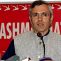 ہریانہ میں کشمیری مسافروں کی بس پر پتھراؤ، عمر عبداللہ نے وزیر اعلیٰ سینی سے کارروائی کا کیا مطالبہ