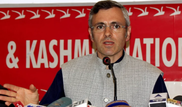 ہریانہ میں کشمیری مسافروں کی بس پر پتھراؤ، عمر عبداللہ نے وزیر اعلیٰ سینی سے کارروائی کا کیا مطالبہ