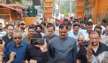 رانا نے جموں کے آتش زدہ شیو مارکیٹ کا دورہ کیا